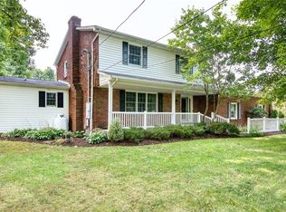 6729 E Calla Rd, New Middletown, OH 44442