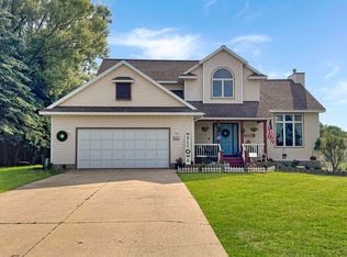 832 Holly Rd, Cadillac, MI 49601