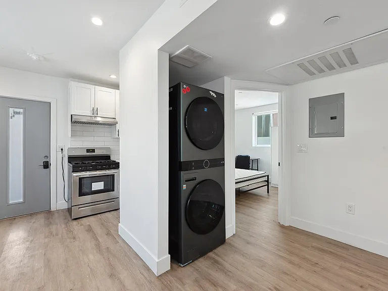 1299 W 36th St - USC DPS — Photo 26