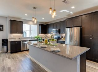 813 Seville Ln, Pomona, CA