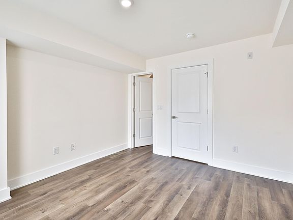 3rd image of 801 Aramingo Ave #A2