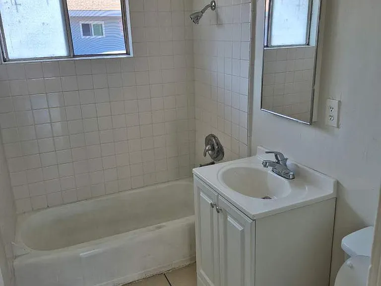 305 W Guinida Ln — Photo 8