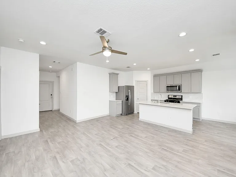 7923 Cattleman Valley Dr — Photo 6