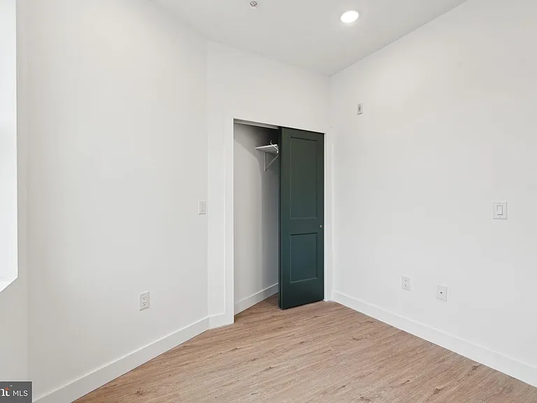 4181 Mantua Ave #6 — Photo 11