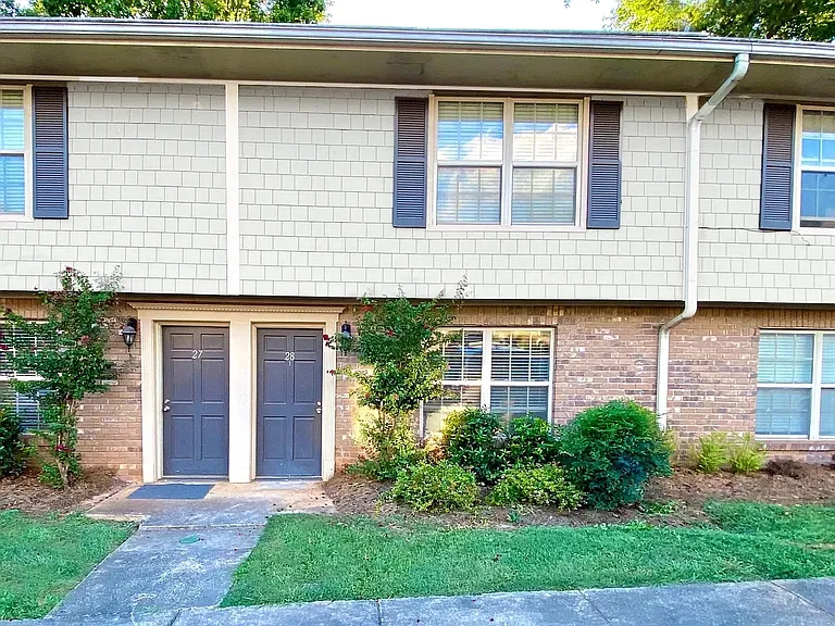 28 Villa Ct SE — Photo 3