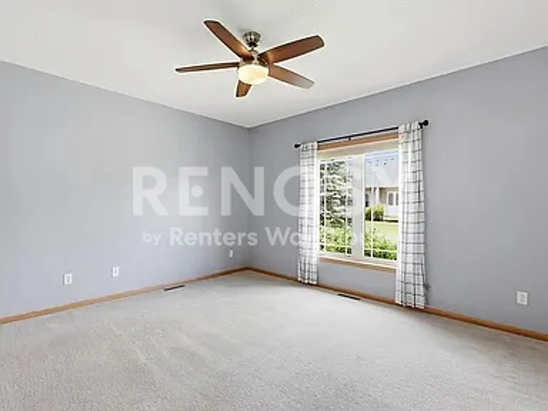 6452 Maclaren Ave NE — Photo 9