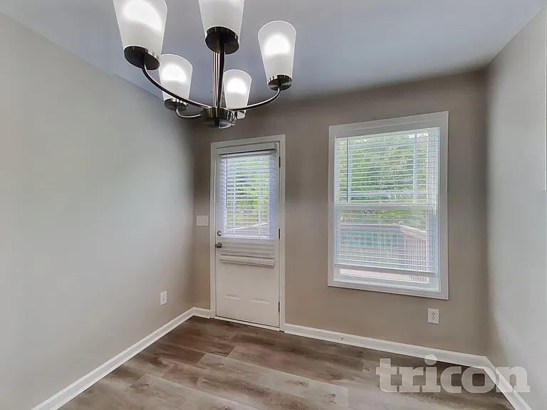217 Arbor Dr — Photo 4