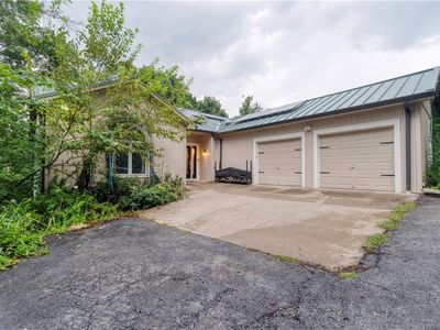2700 Martha Truman Rd, Kansas City, MO, 64137