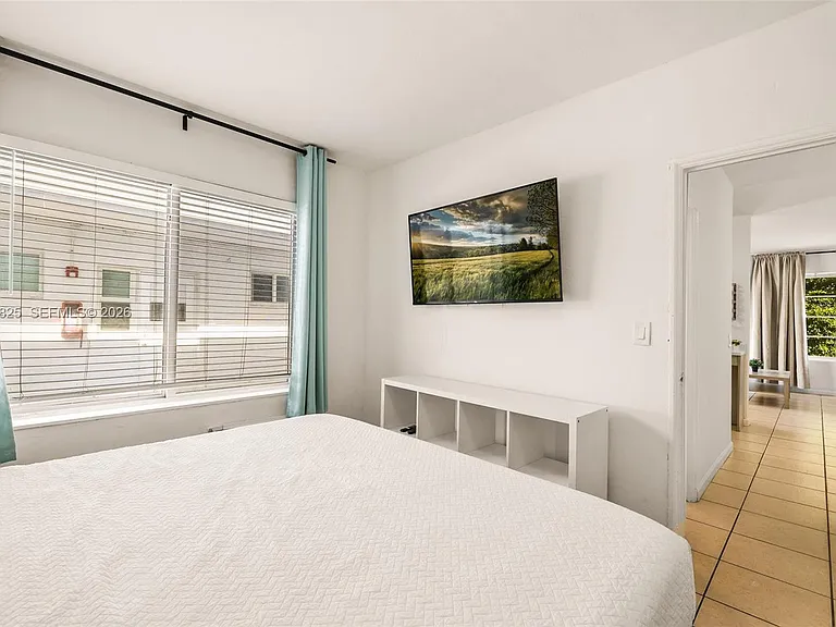 7340 Harding Ave #8 — Photo 15
