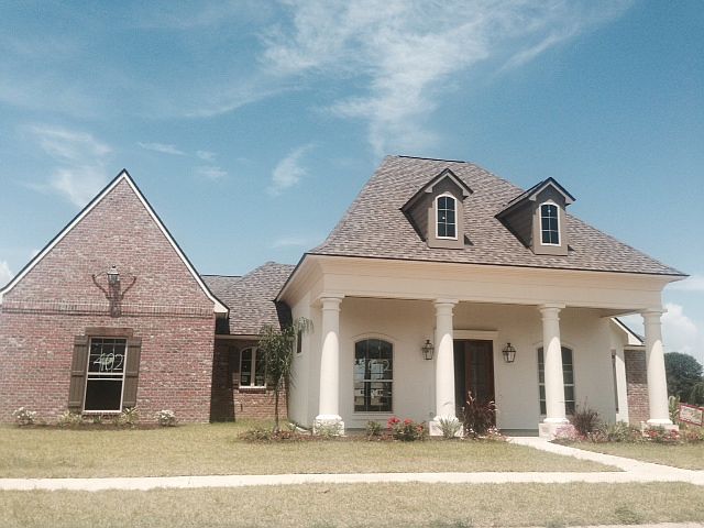 1st image of 402 Bayou Parc Dr