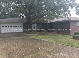 917 Schriner Ct, North Little Rock, AR 72116