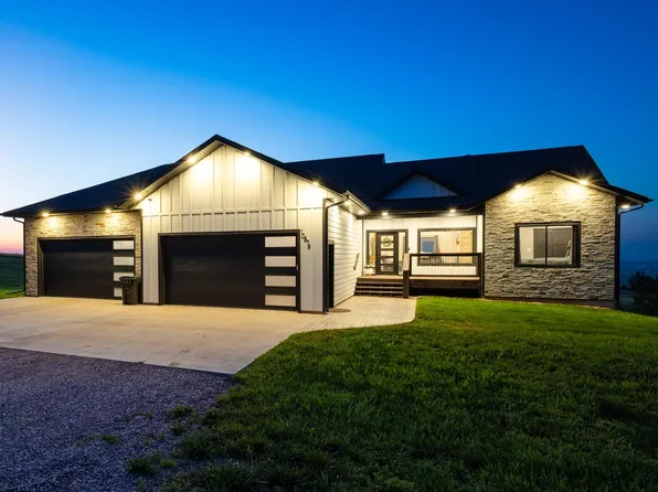 10578 Cedar Berry Ct, Spearfish, SD 57783