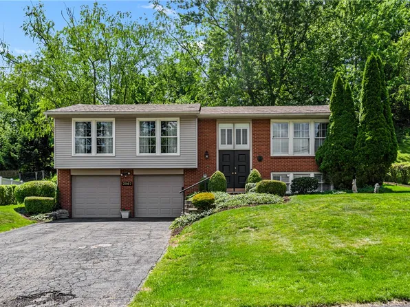 2907 Kings Mill Rd, Bethel Park, PA 15102