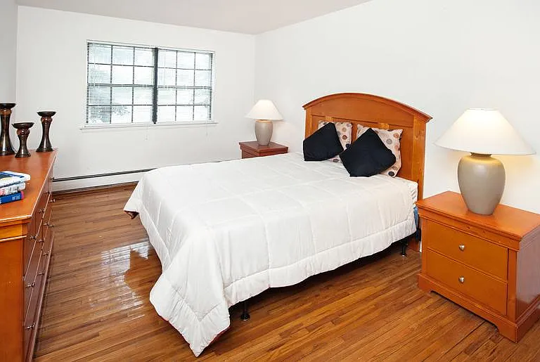 Tov Manor — Photo 2
