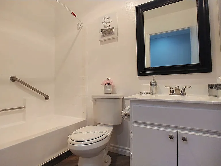 Village Beesan Condos — Photo 42