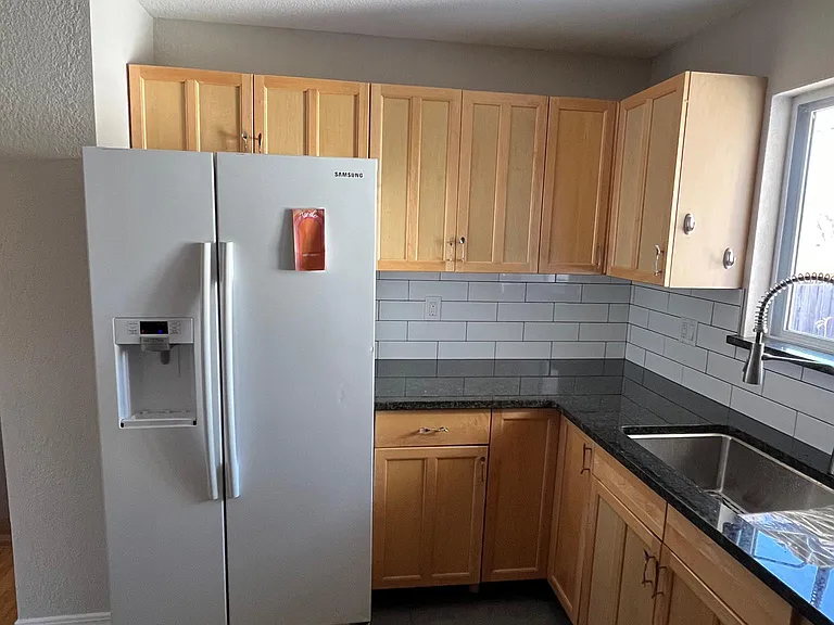 3616 Leeds Ln — Photo 8