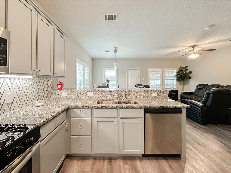 727 Road 5105 — Photo 9