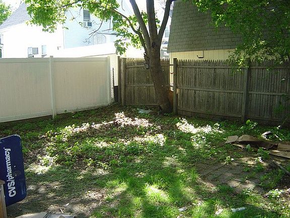5th image of 510 Eastern Ave