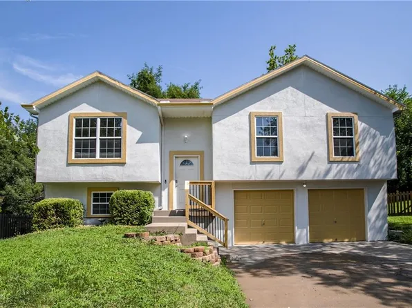 6508 NE 45th St, Kansas City, MO 64117