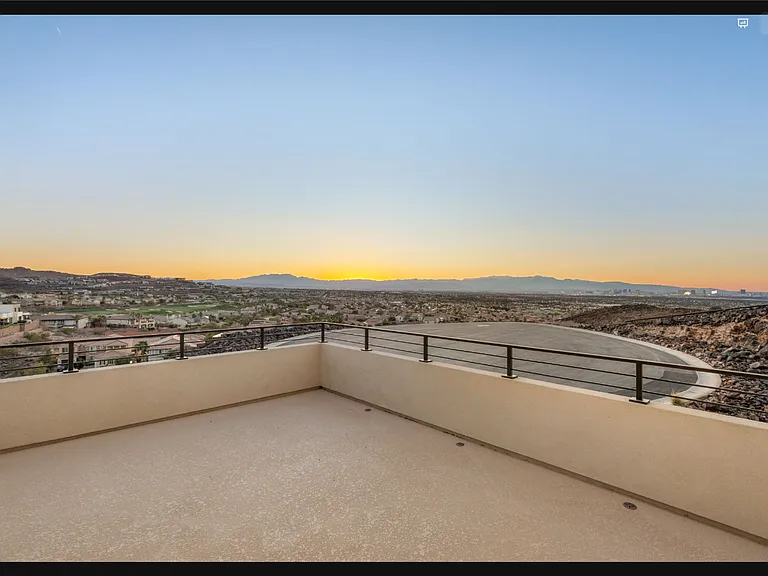 350 Solitude Peak Ln — Photo 22