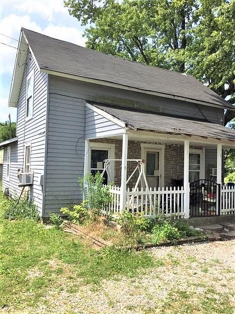 2nd image of 7155 North St