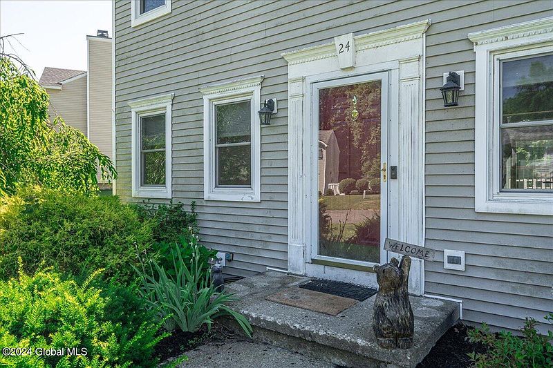 4th image of 24 Whitney Road