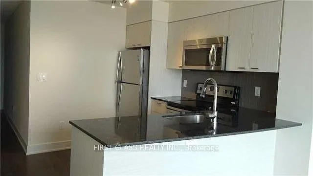 88 Sheppard Ave E #2208 — Photo 3