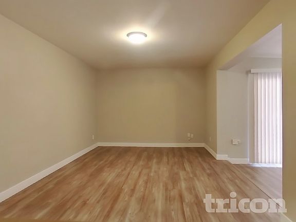 4th image of 3202 W Wood Dr