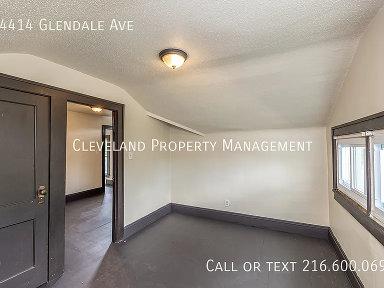14414 Glendale Ave — Photo 19