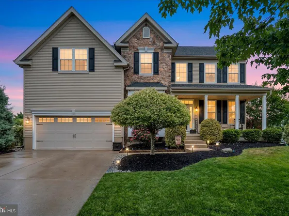 74 Candlewood Rd, Williamstown, NJ 08094