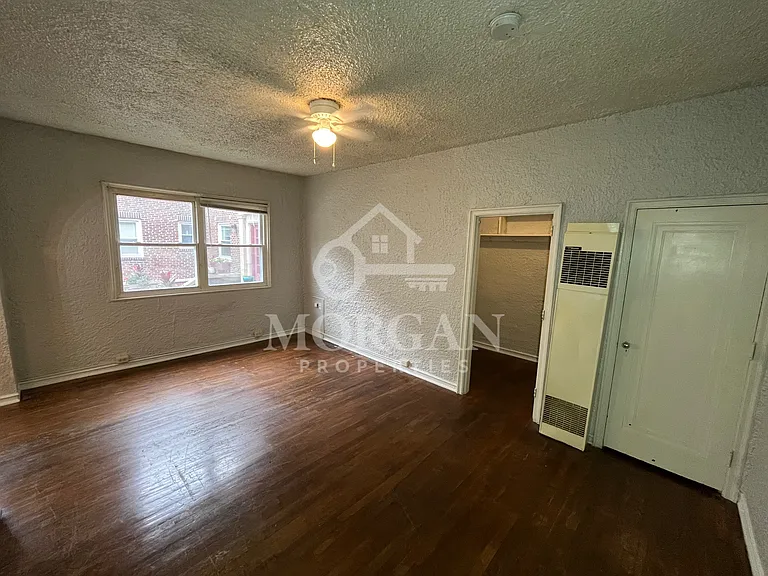 1231 W Walnut St #109 — Photo 3