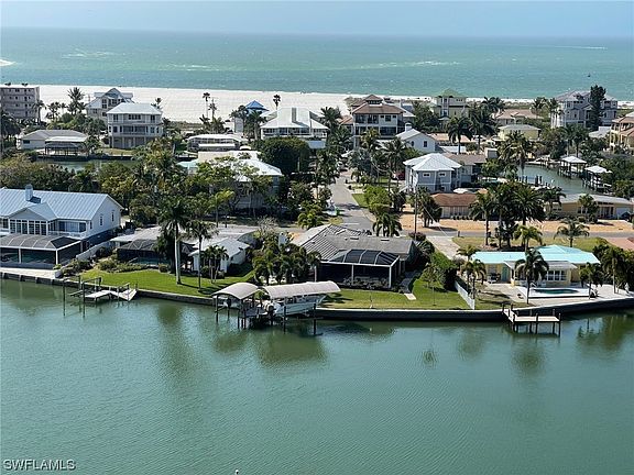 3rd image of 4192 Bay Beach Ln Unit 882