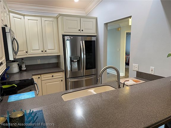 3rd image of 208 Country Club Dr