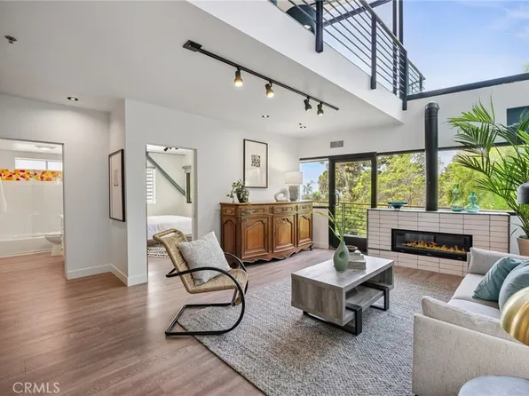 686 Diamond St, Laguna Beach, CA 92651