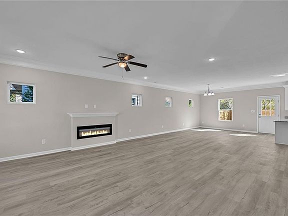 5th image of 1454 Picadilly St