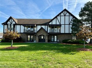 870 Pearson Cir UNIT 4, Boardman, OH 44512