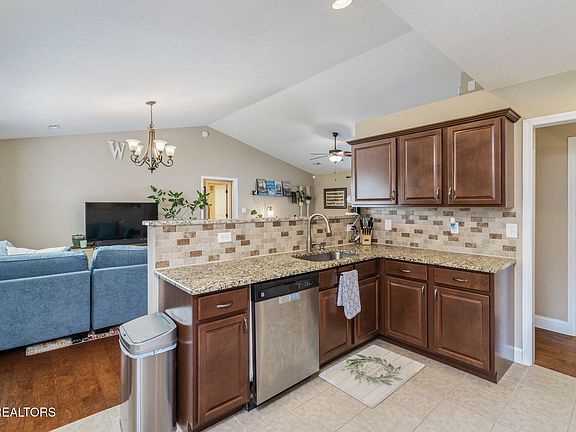 3rd image of 6864 Harvest Grove Ln