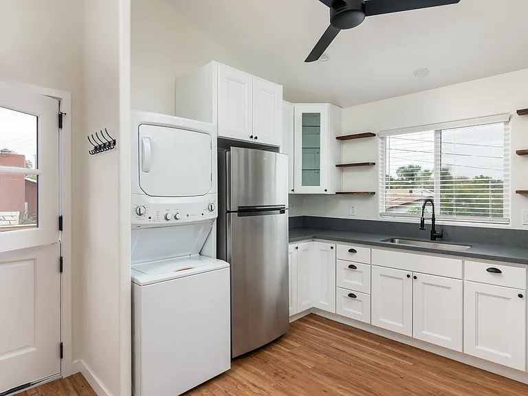 452 W Los Angeles Dr #1 — Photo 6