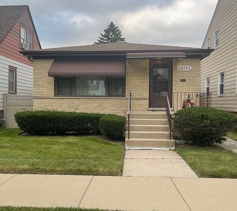 1st image of 9617 1/2 S Albany Ave