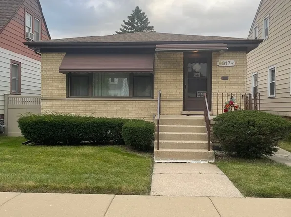 9617 1/2 S Albany Ave, Evergreen Park, IL 60805