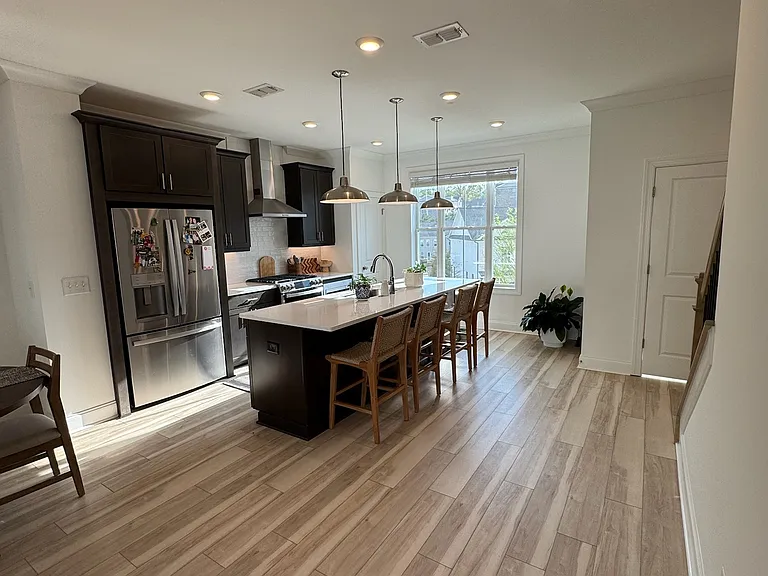 1117 Larkin Dr — Photo 4