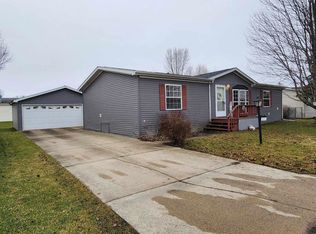 5521 Cypress Ln, Machesney Park, IL
