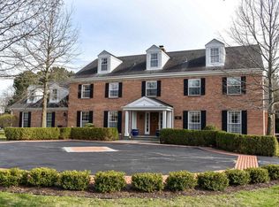 6260 Parkview Rd, Greendale, WI 53129