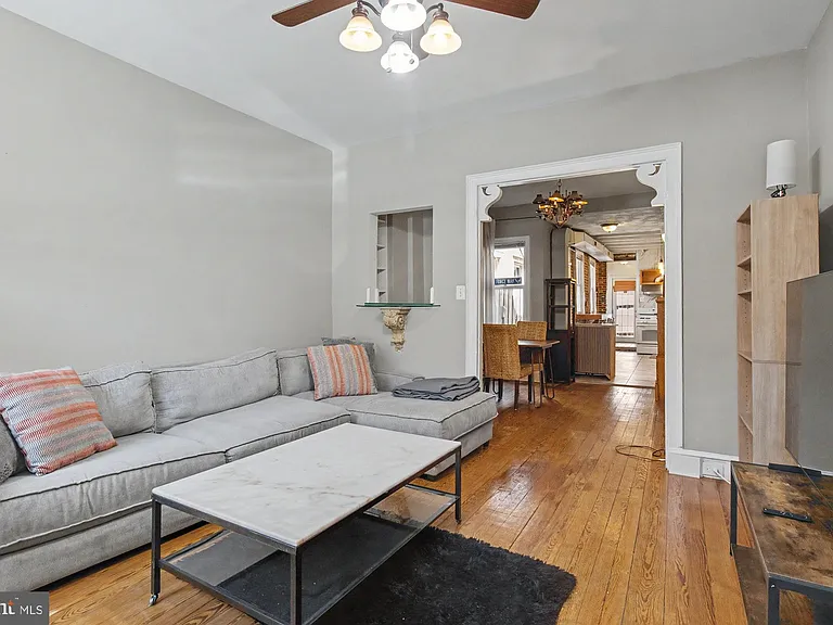 14 Poultney St — Photo 3