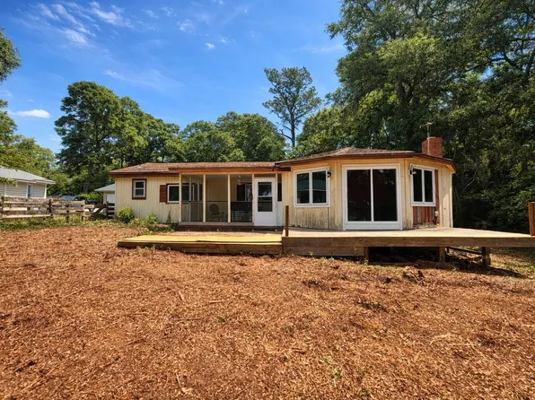 1391 Scott Lake Rd, Summerton, SC 29148