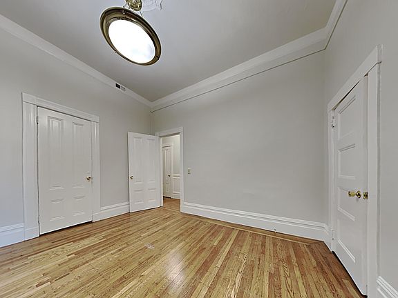 4th image of 345 Pierce St #345