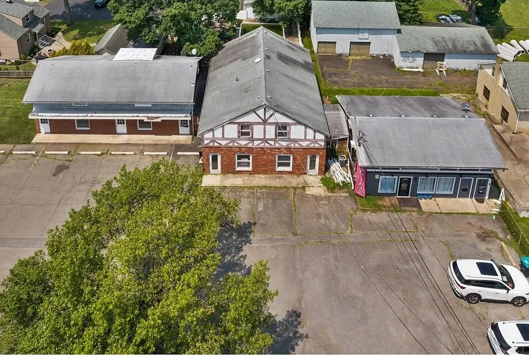 39 Mine St — Photo 3