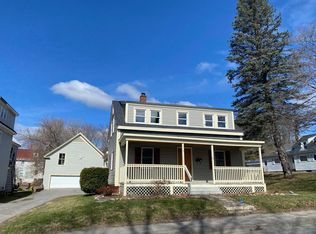 16 Pleasant St, Waterville, ME 04901