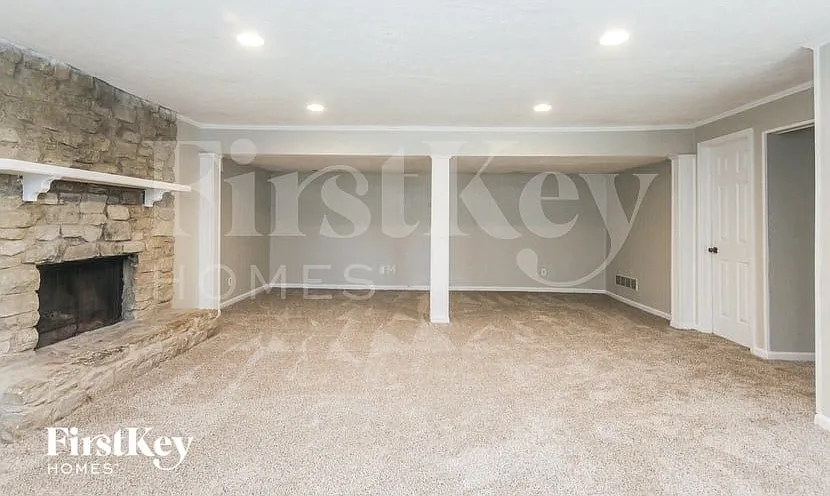 3 bed, 2.5 bath, 2120 sqft, $1,825 — Photo 4