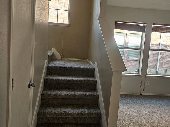 5th image of 3109 Hoover Dr